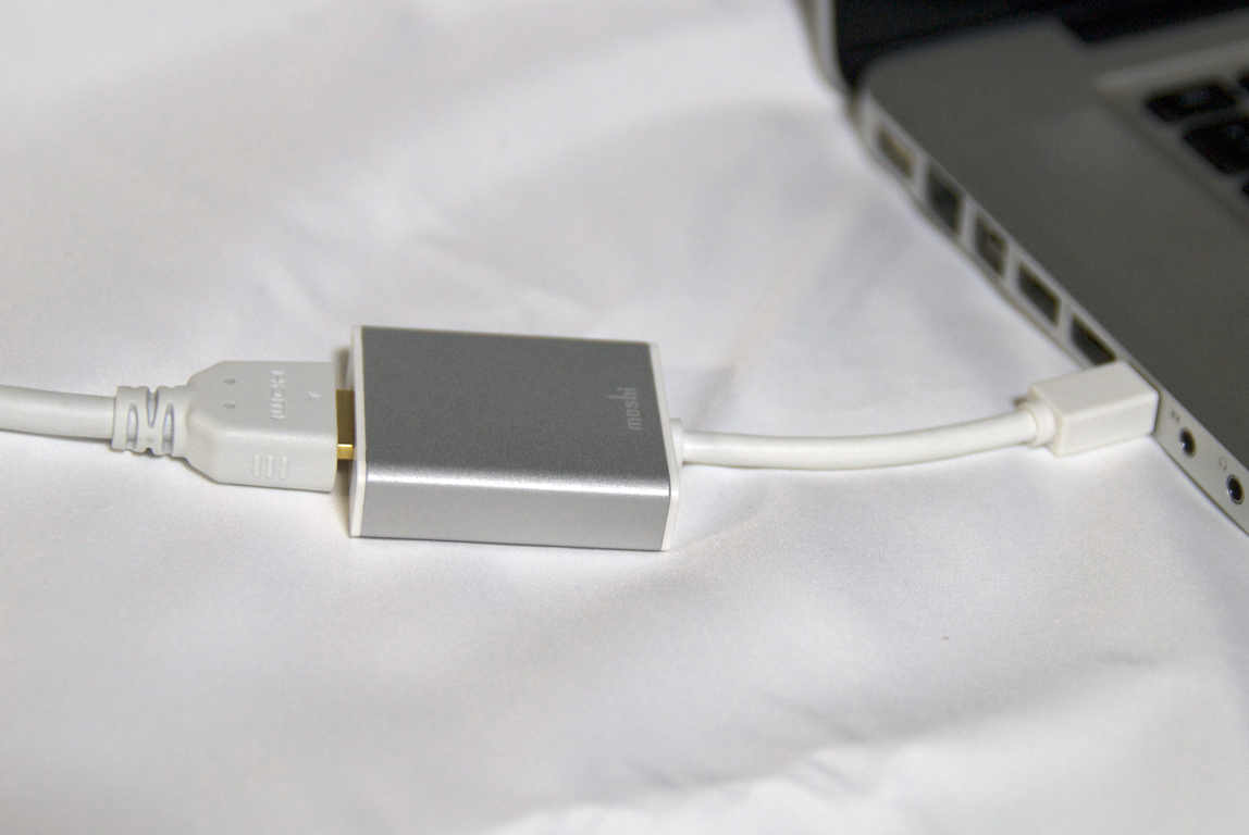 iPod Style - ( moshi Mini DisplayPort to HDMI Adapter )